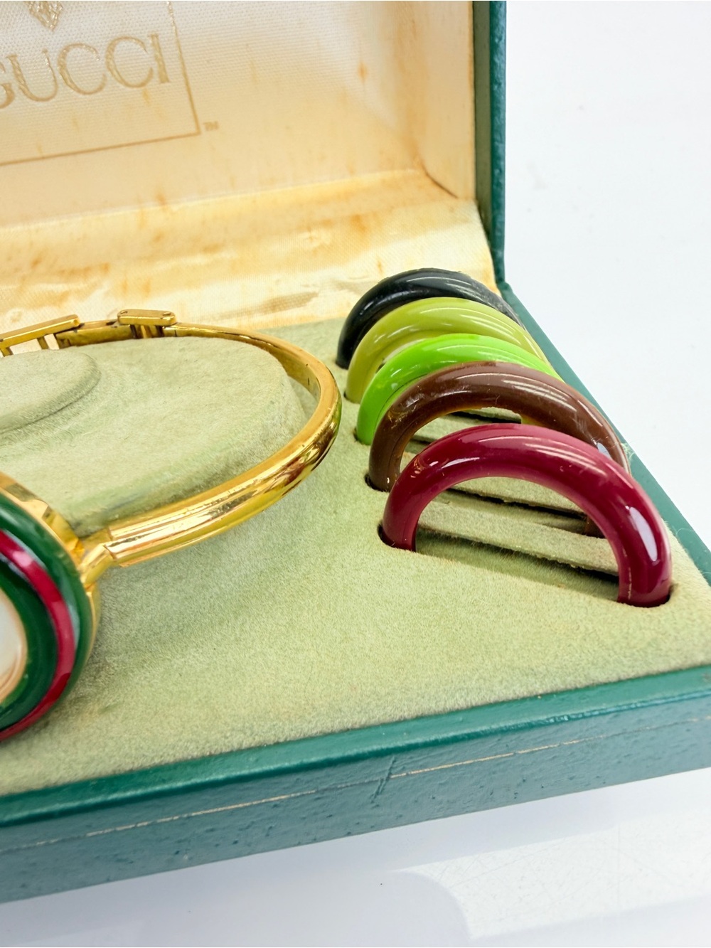 Gucci Interchangeable Bangle Watch with Colored Bezels - Gold & Green - Picture 4 of 8